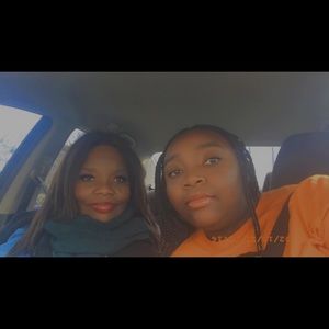 Meet your Posher, Carrie